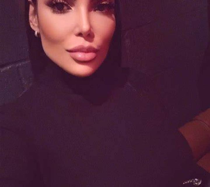 Renata Fuentes Calientes escort