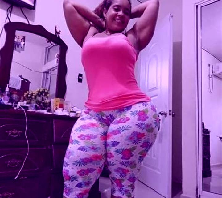 Renata Santa Comba escort