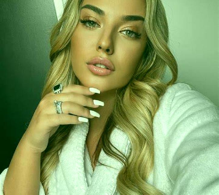 Rocío Camprodon escort
