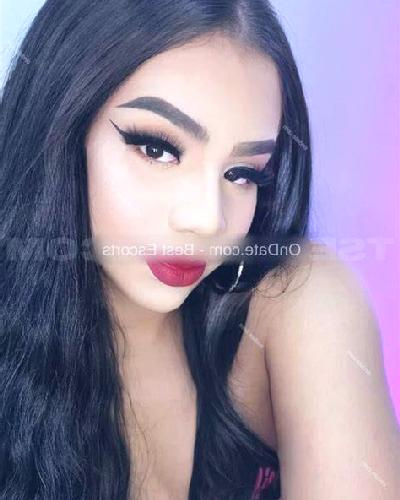 Salma 3 Latina escort