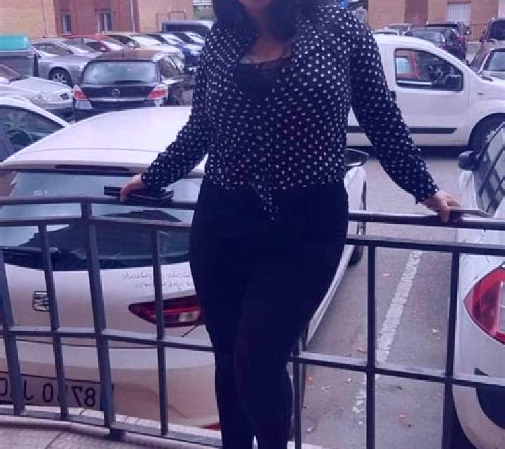 Salma Villadepera escort