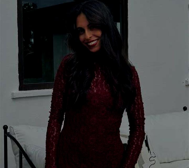 Sara 3 Agron escort
