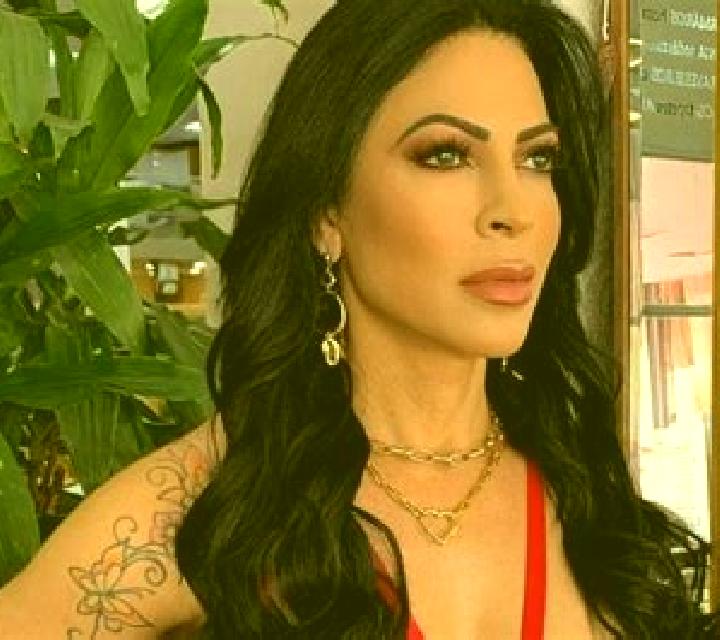Valeria 2 Latina escort