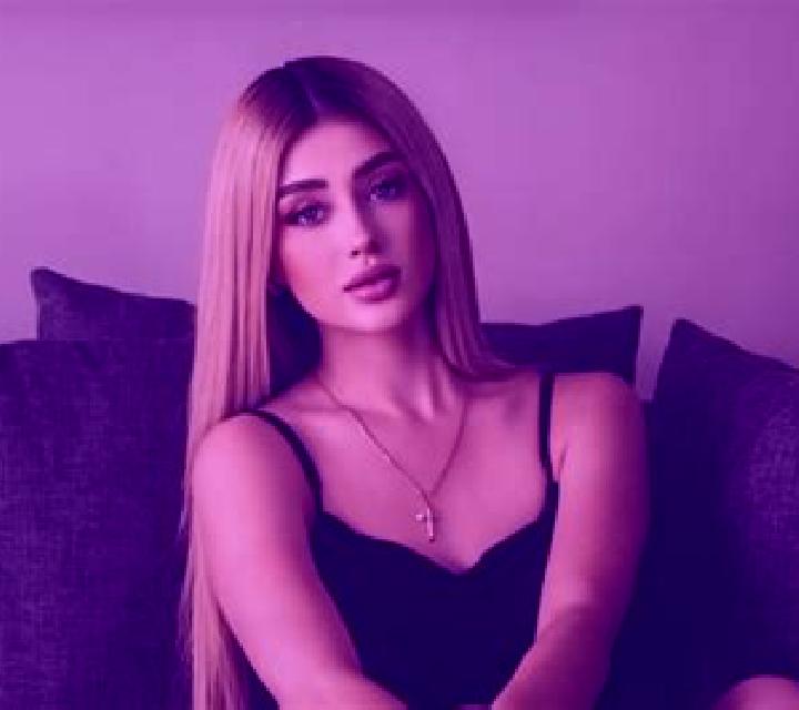 Valeria Santa Eugenia escort
