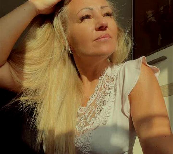 Valeria Sinlabajos escort