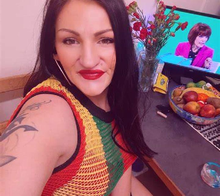 Verónica 3 Teia escort