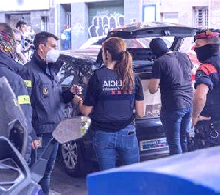 Zara 2 Selas escort